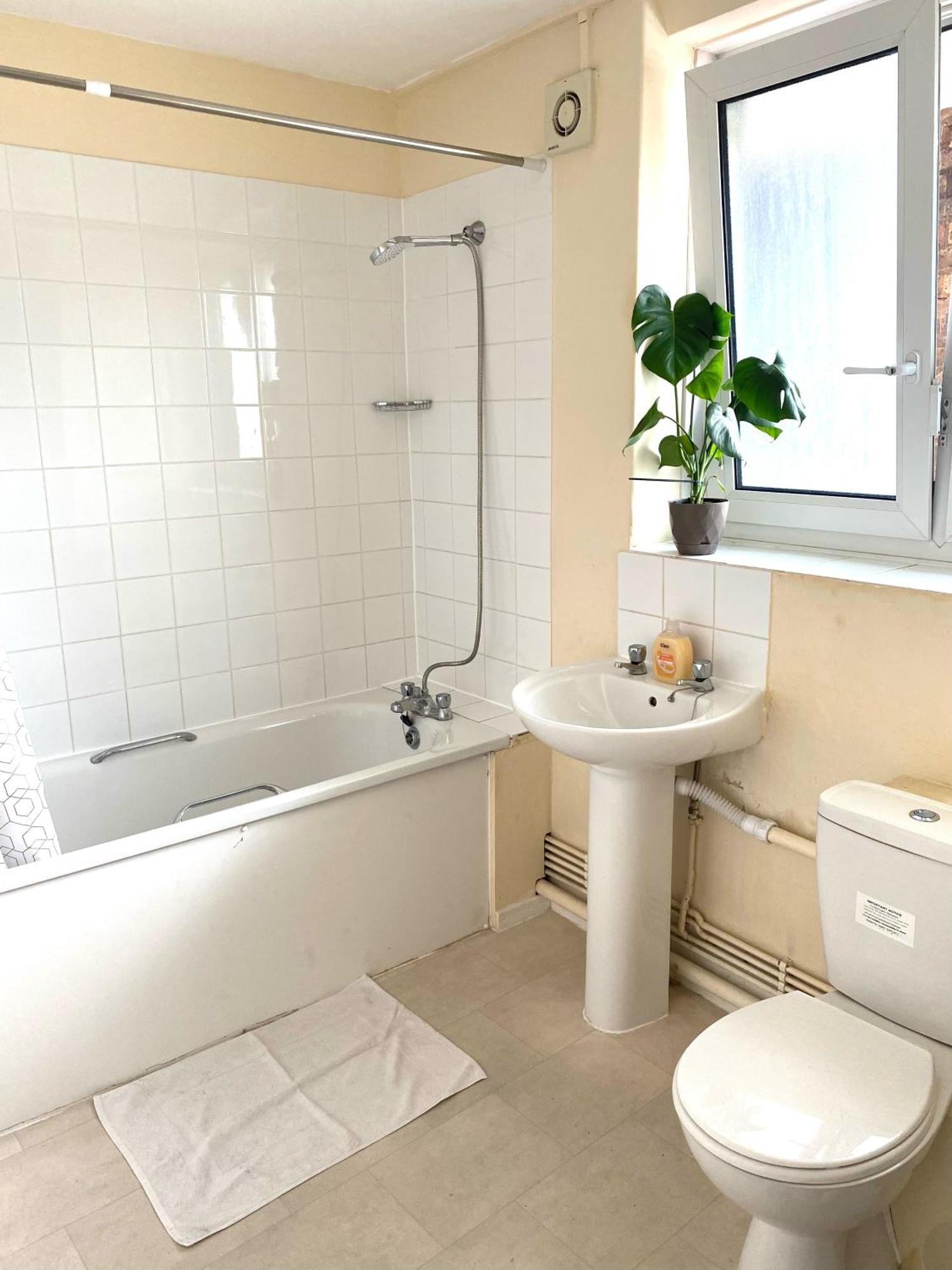 A Cosy Chic Flat In Clapton *